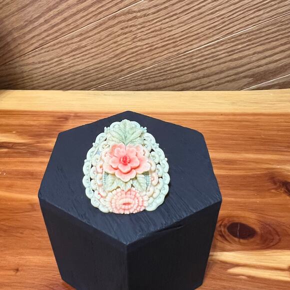 Vintage Filigree Celluloid Floral Brooch Lapel Pin Bouquet Hand Painted Carved - Picture 2 of 8